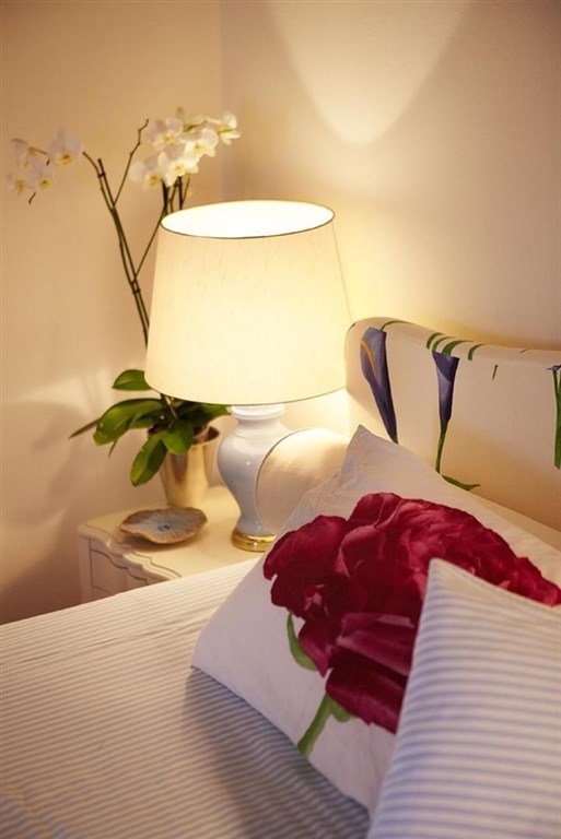 luxusni-renovovane-kamenne-sidlo-s-vyhledy-na-more-kreta-recko