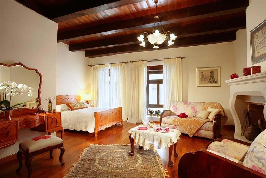 luxusni-renovovane-kamenne-sidlo-s-vyhledy-na-more-kreta-recko