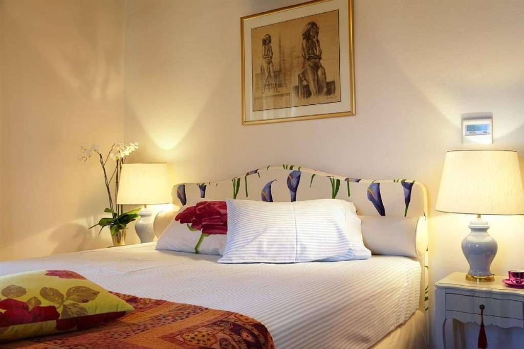 luxusni-renovovane-kamenne-sidlo-s-vyhledy-na-more-kreta-recko