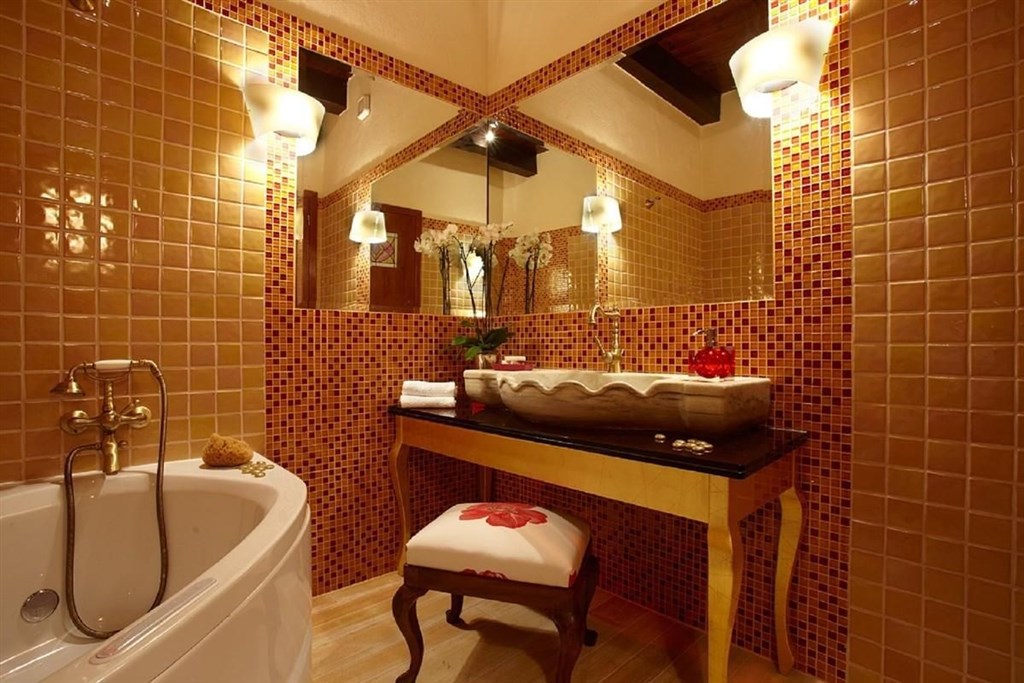 luxusni-renovovane-kamenne-sidlo-s-vyhledy-na-more-kreta-recko