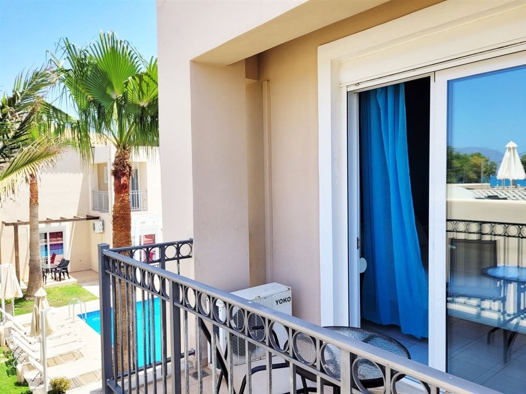 na-prodej-atraktivni-apartman-blizko-more-a-plaze-kreta-recko