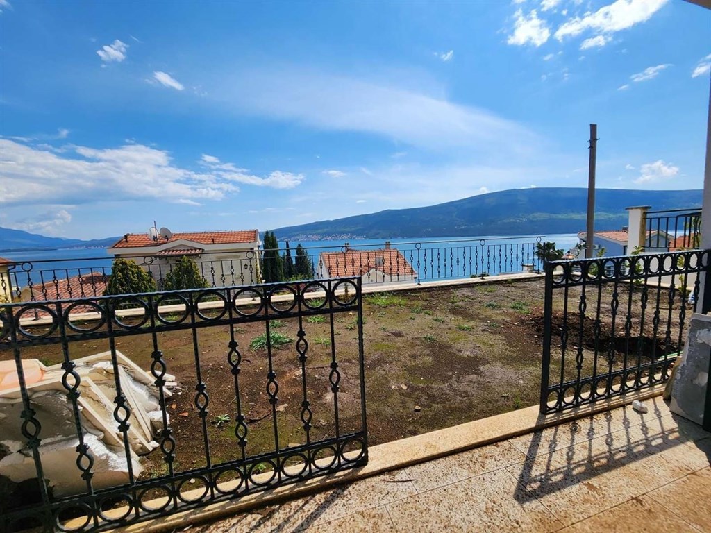 na-prodej-novy-apartman-s-vyhledem-na-more-bijela-cerna-hora