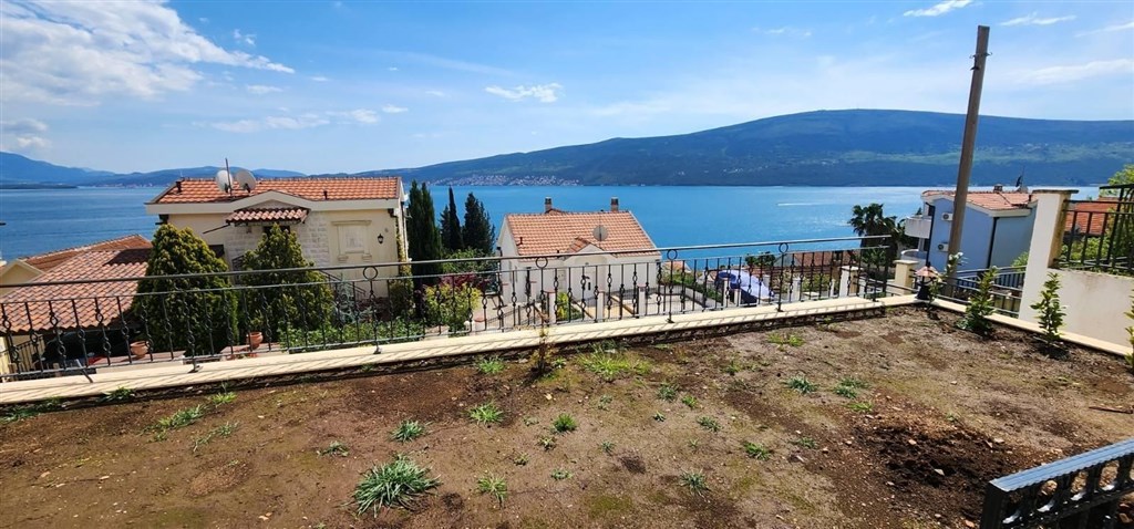 na-prodej-novy-apartman-s-vyhledem-na-more-bijela-cerna-hora