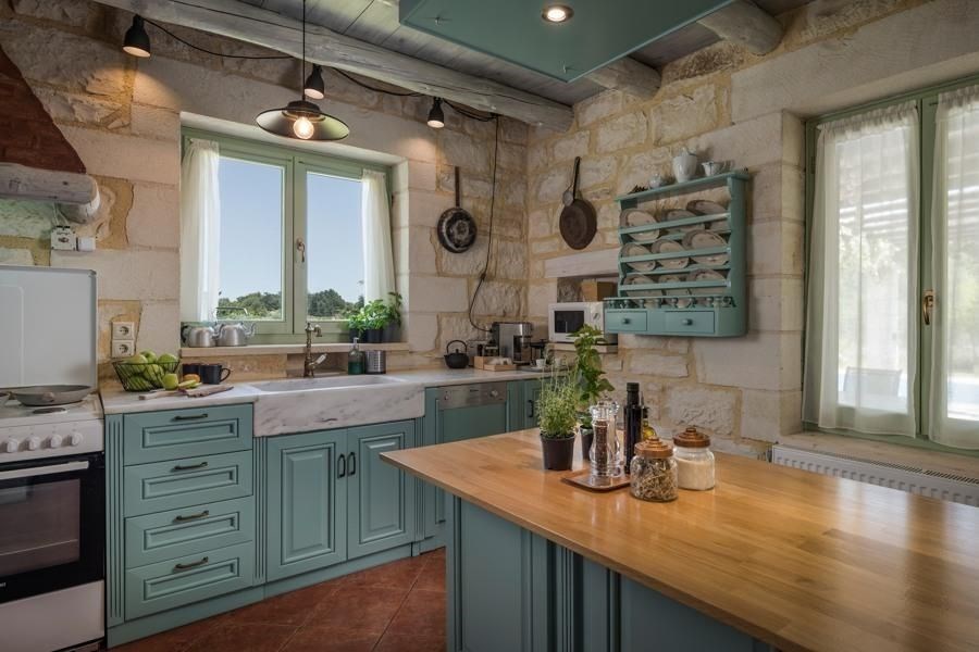 na-prodej-nadherna-kamenna-vila-v-tradicnim-stylu-kreta-recko