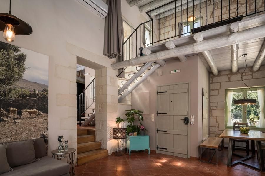 na-prodej-nadherna-kamenna-vila-v-tradicnim-stylu-kreta-recko