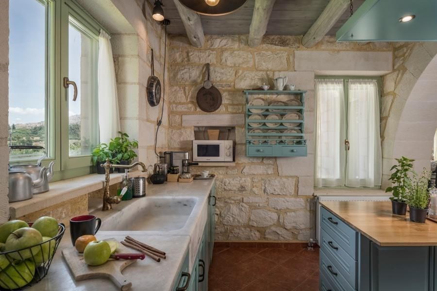 na-prodej-nadherna-kamenna-vila-v-tradicnim-stylu-kreta-recko