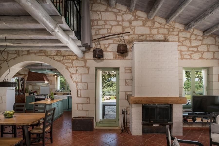 na-prodej-nadherna-kamenna-vila-v-tradicnim-stylu-kreta-recko