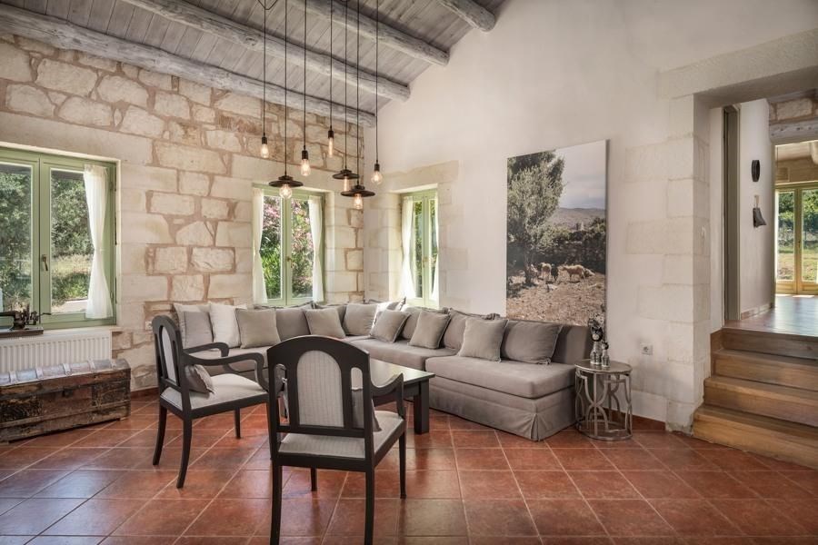 na-prodej-nadherna-kamenna-vila-v-tradicnim-stylu-kreta-recko