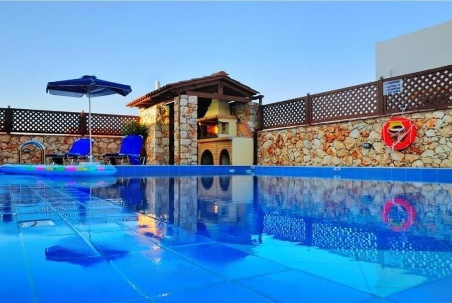 pekna-a-utulna-vila-s-bazenem-kreta-recko
