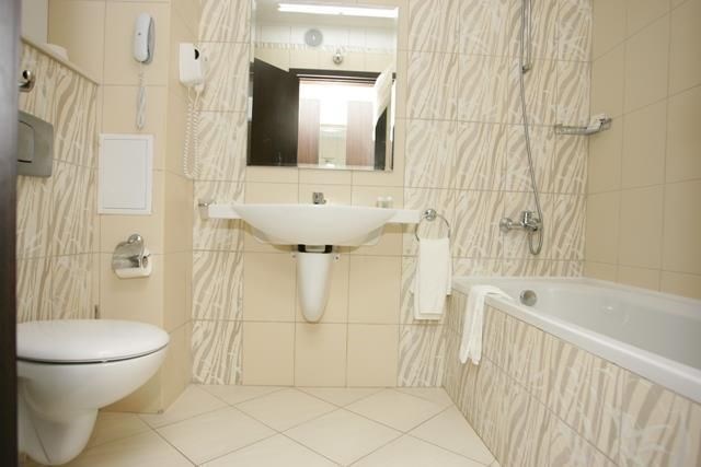na-prodej-prostorny-apartman-v-komplexu-hermes-club-hotel-and-apartments-u-more-carevo-bulharsko