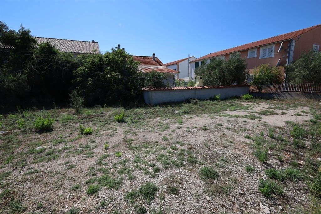 na-prodej-stavebni-pozemek-blizko-plaze-srima-chorvatsko