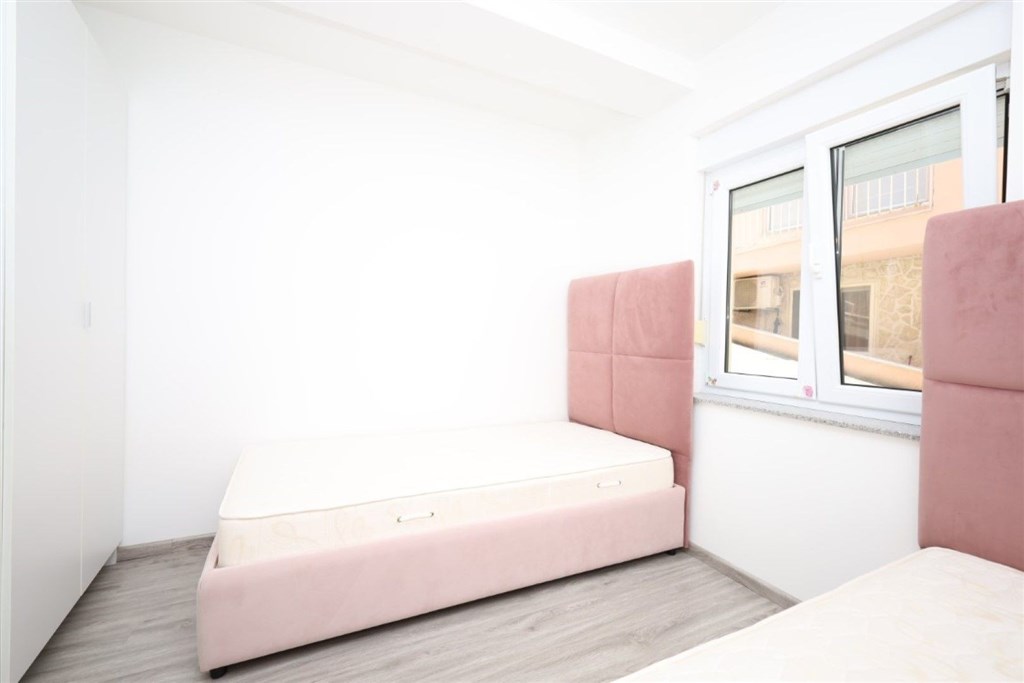 na-prodej-zrenovovany-apartman-s-2-loznicemi-vodice-chorvatsko