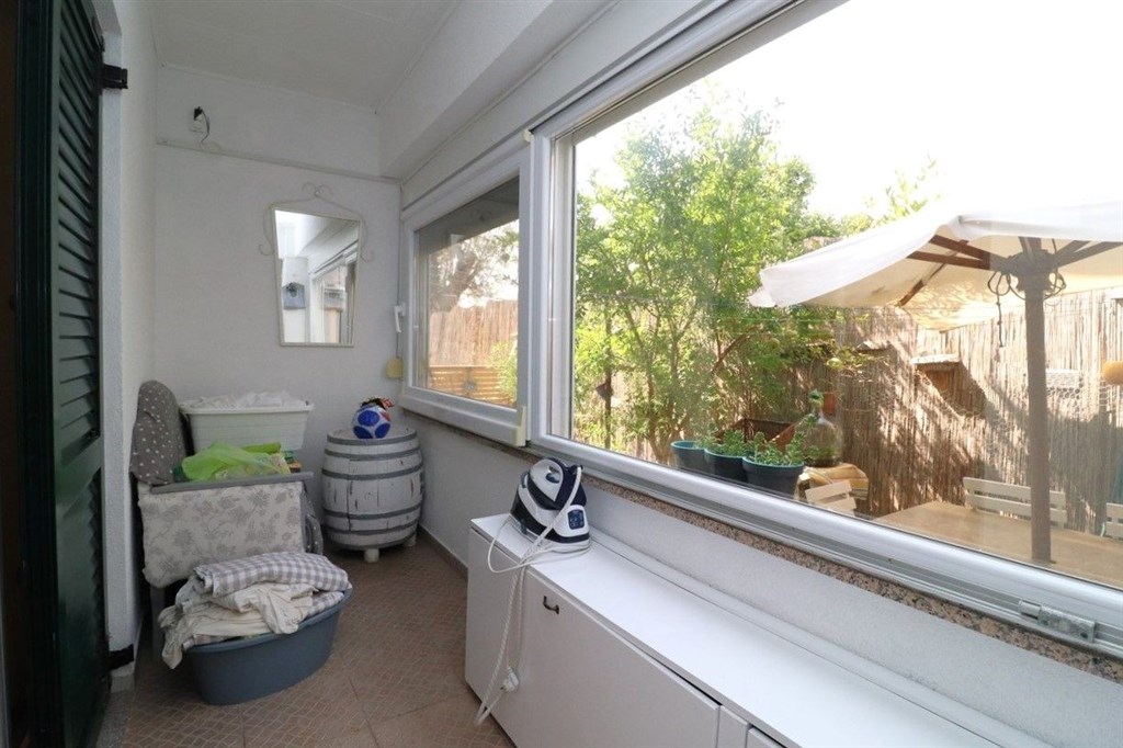 na-prodej-prizemni-apartman-s-dvorkem-sibenik-chorvatsko