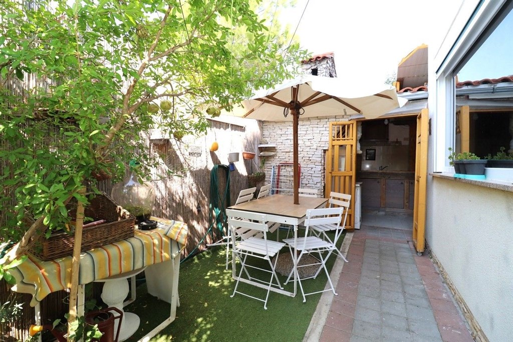 na-prodej-prizemni-apartman-s-dvorkem-sibenik-chorvatsko