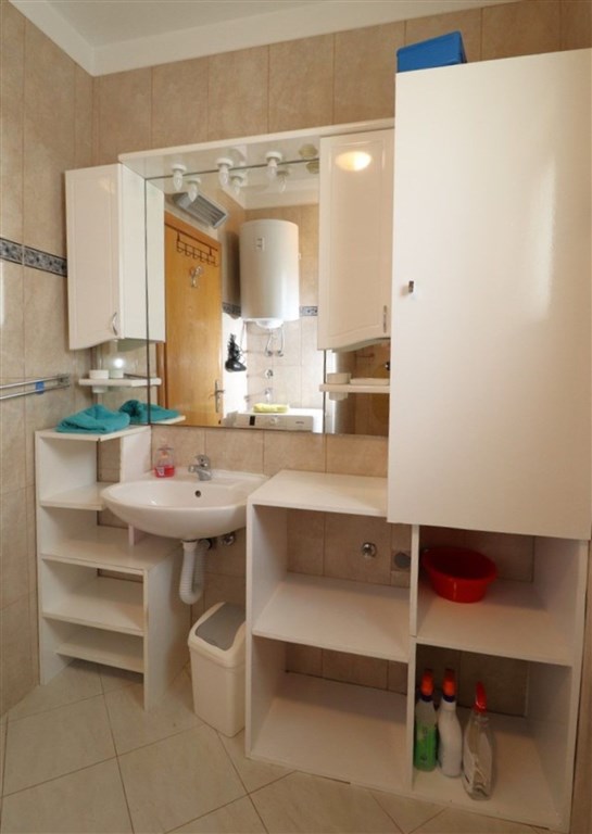 na-prodej-prizemni-apartman-s-dvorkem-sibenik-chorvatsko