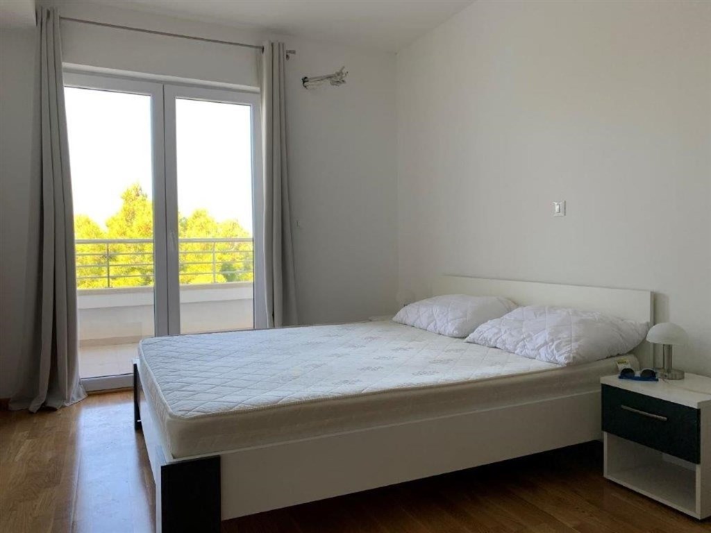 apartman-v-1-rade-u-more-na-skvelem-miste-tucepi-chorvatsko