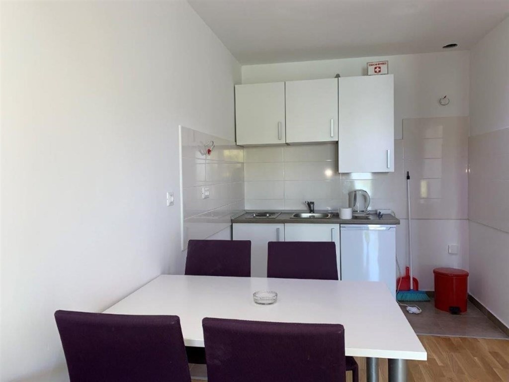 apartman-v-1-rade-u-more-na-skvelem-miste-tucepi-chorvatsko