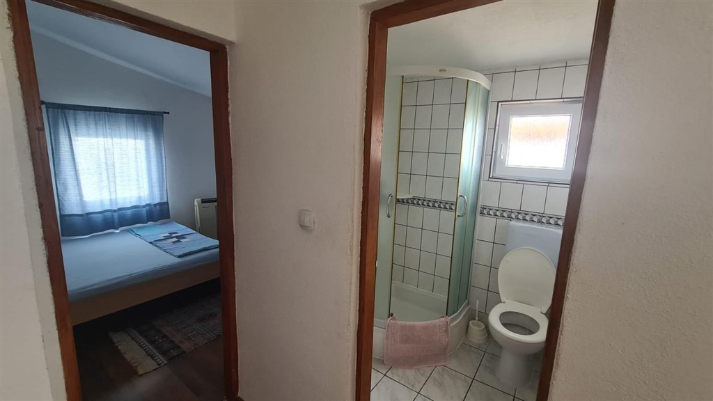 na-prodej-apartmanovy-dum-jen-170-m-od-more-vir-chorvatsko
