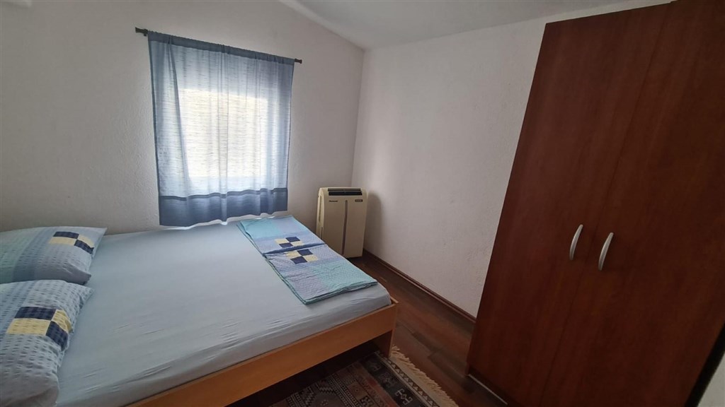 na-prodej-apartmanovy-dum-jen-170-m-od-more-vir-chorvatsko