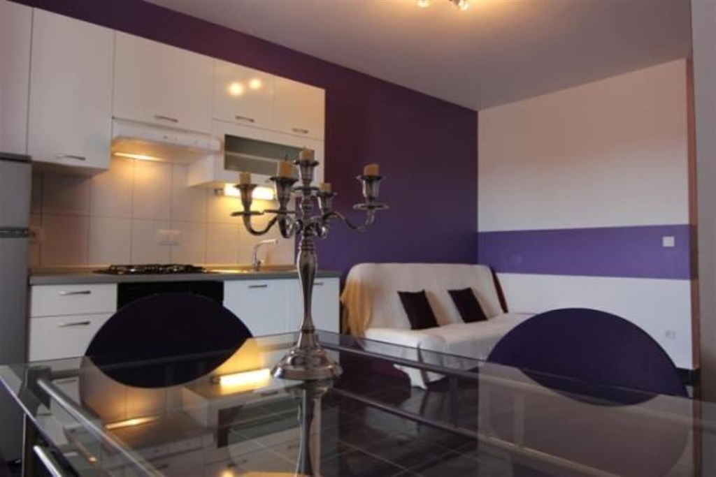 atraktivni-apartmanovy-dum-blizko-more-privlaka-chorvatsko