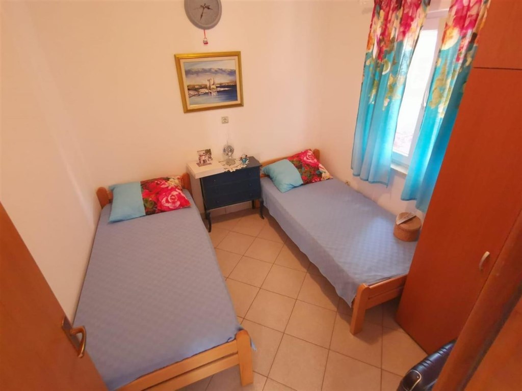 dum-se-2-apartmany-a-v-blizkosti-more-vir-chorvatsko