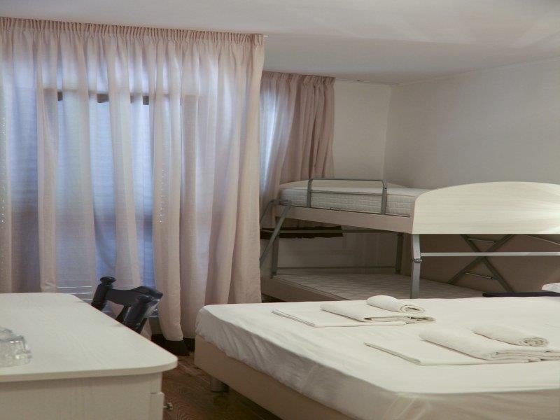 hotel-v-prvni-rade-u-more-a-plaze-makarska-riviera-chorvatsko