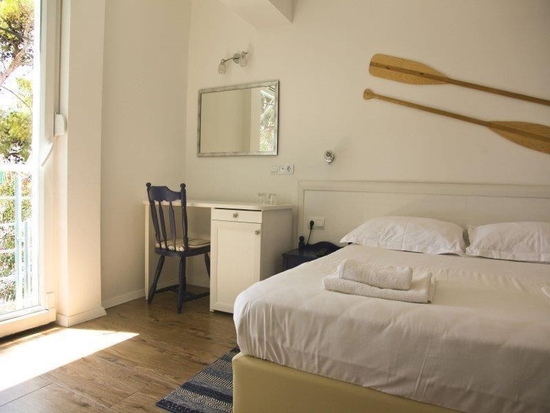 hotel-v-prvni-rade-u-more-a-plaze-makarska-riviera-chorvatsko