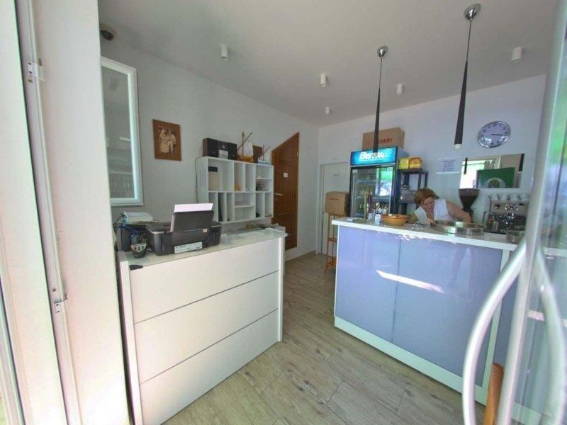 hotel-v-prvni-rade-u-more-a-plaze-makarska-riviera-chorvatsko