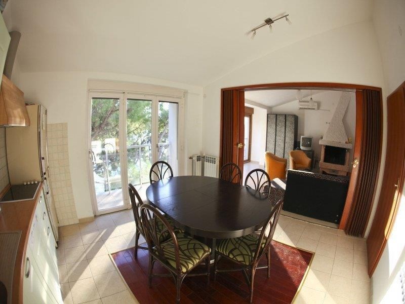 hotel-v-prvni-rade-u-more-a-plaze-makarska-riviera-chorvatsko