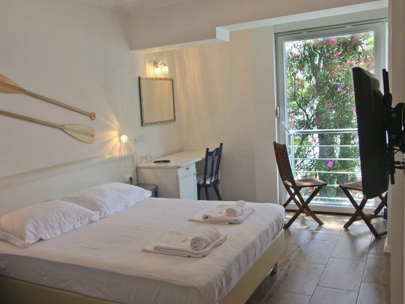 hotel-v-prvni-rade-u-more-a-plaze-makarska-riviera-chorvatsko