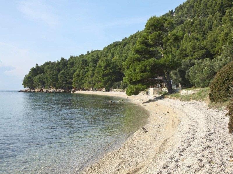 hotel-v-prvni-rade-u-more-a-plaze-makarska-riviera-chorvatsko