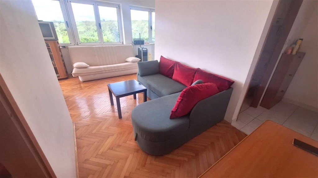 na-prodej-apartman-s-1-loznici-a-vyhledem-na-more-krk-chorvatsko