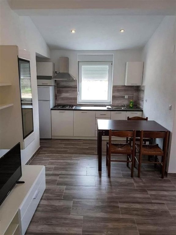 apartmanovy-komplex-v-blizkosti-more-vir-chorvatsko