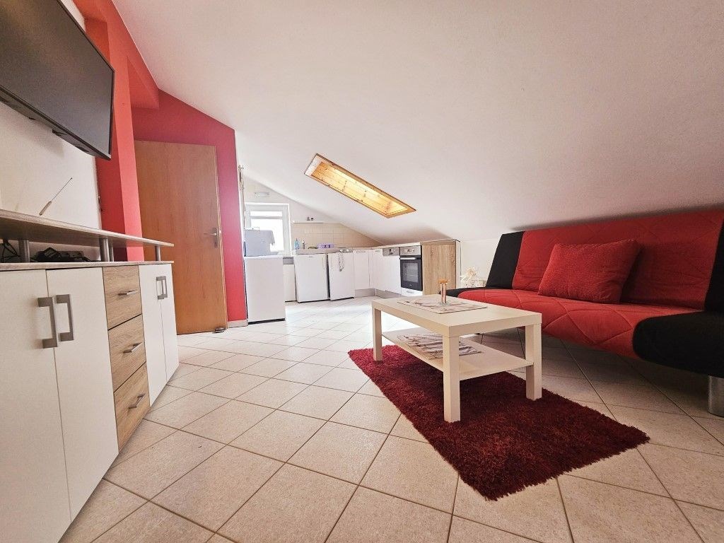 na-prodej-apartman-s-terasou-a-vyhledem-na-more-krk-chorvatsko