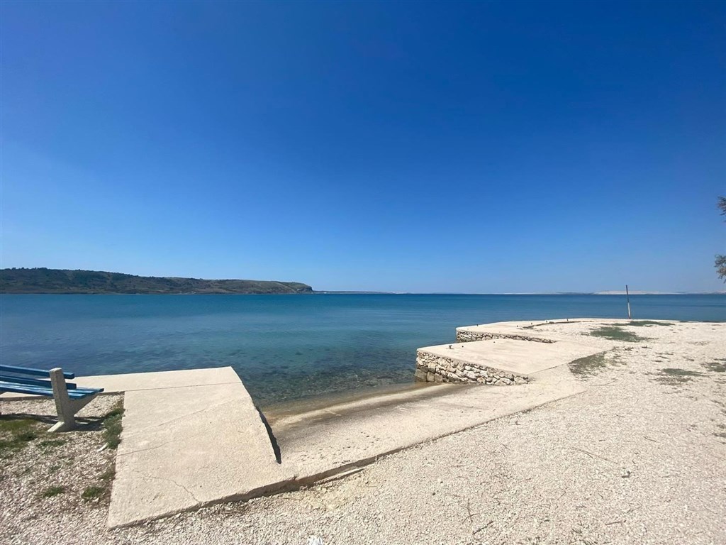 stavebni-pozemek-v-1-rade-u-more-rtina-chorvatsko