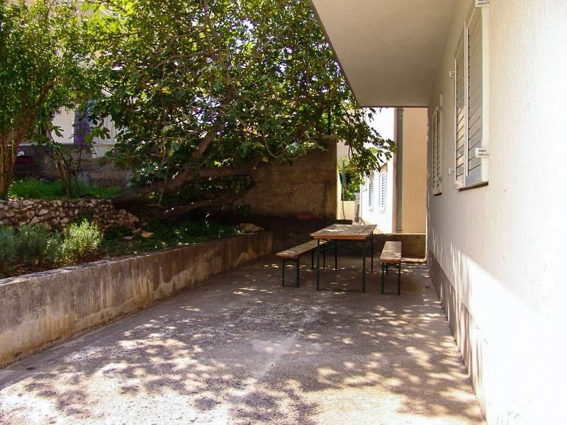 apartmanovy-dum-s-vyhledem-na-more-baska-voda-chorvatsko
