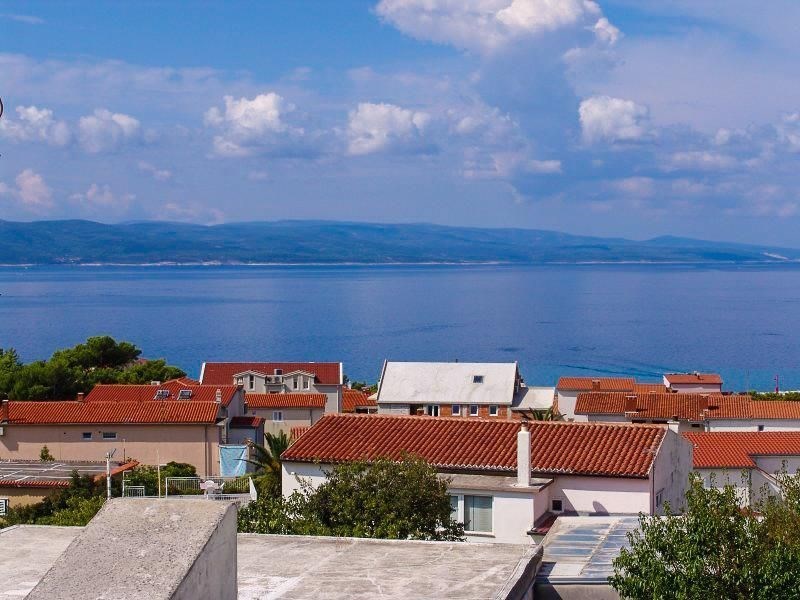 apartmanovy-dum-s-vyhledem-na-more-baska-voda-chorvatsko