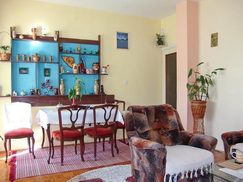 apartmanovy-dum-s-vyhledem-na-more-baska-voda-chorvatsko