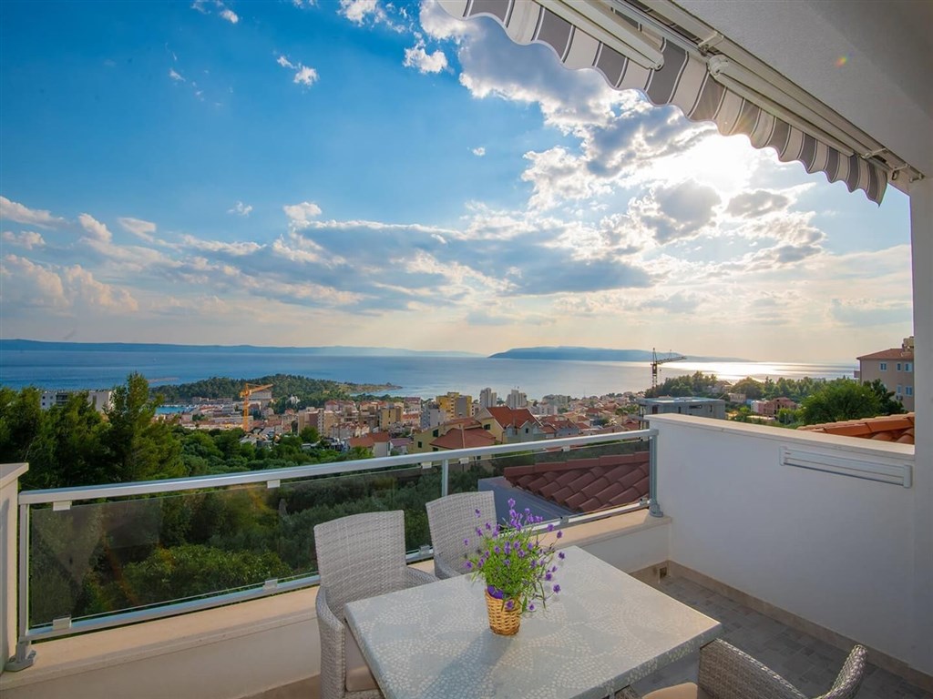 na-prodej-nova-vila-s-bazenem-a-vyhledem-na-more-makarska-chorvatsko