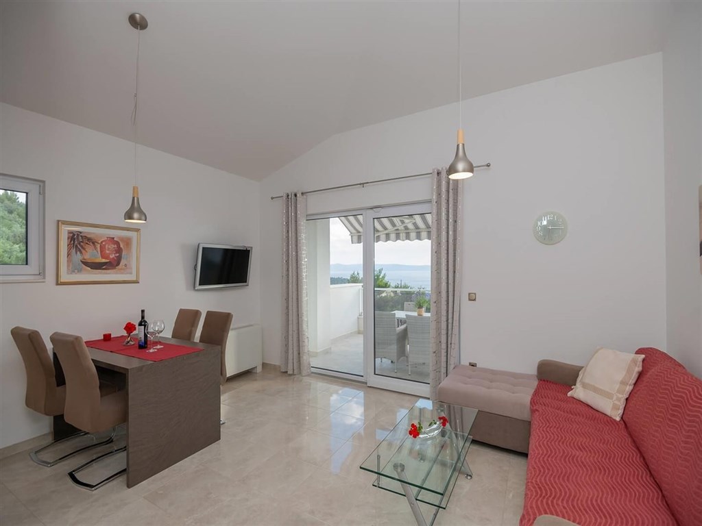 na-prodej-nova-vila-s-bazenem-a-vyhledem-na-more-makarska-chorvatsko