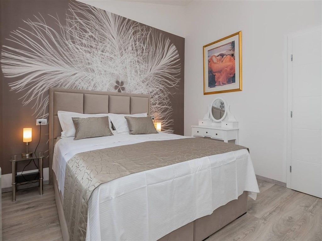 na-prodej-nova-vila-s-bazenem-a-vyhledem-na-more-makarska-chorvatsko