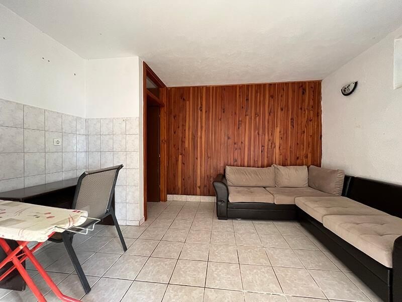 na-prodej-dum-se-3-apartmany-ve-2-rade-od-more-drvenik-chorvatsko