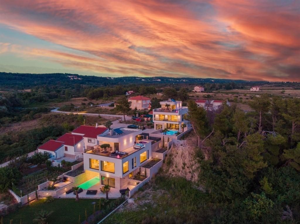 na-prodej-luxusni-vila-v-1-rade-od-more-ljubac-chorvatsko