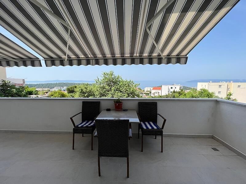 na-prodej-apartmanovy-dum-s-vyhledem-na-more-makarska-chorvatsko
