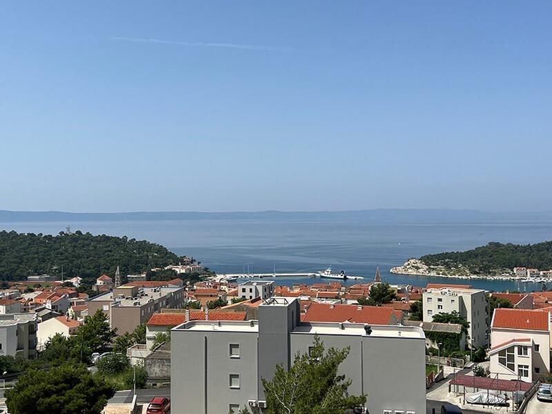 na-prodej-apartmanovy-dum-s-vyhledem-na-more-makarska-chorvatsko