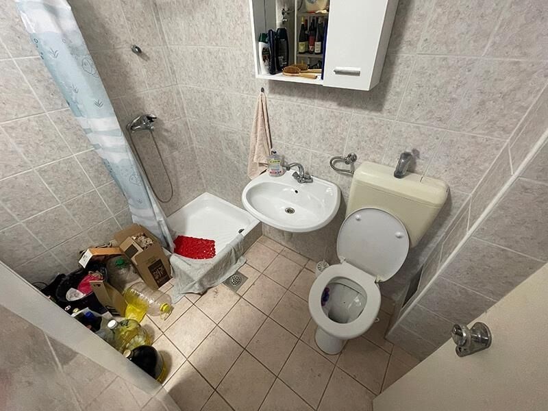 na-prodej-dum-se-zahradou-a-vyhledem-na-more-makarska-chorvatsko