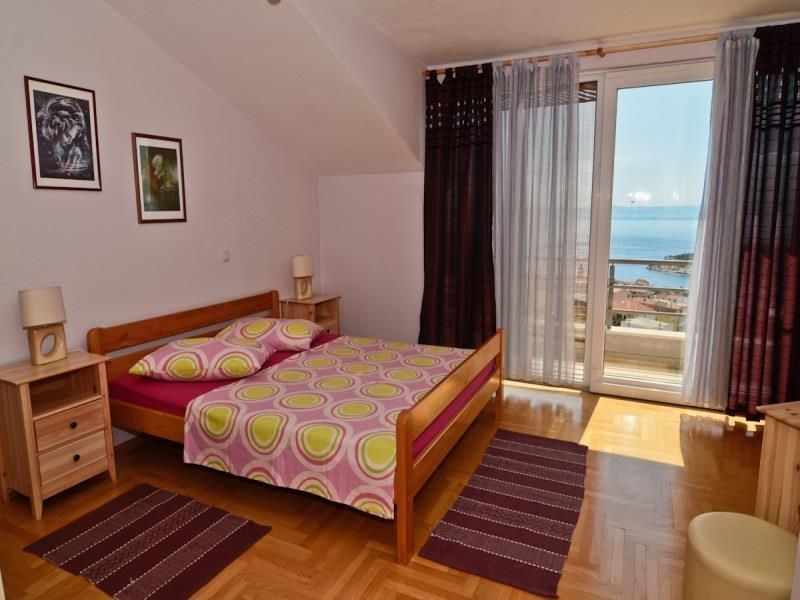 luxusni-nova-vila-s-vyhledem-na-more-makarska-chorvatsko