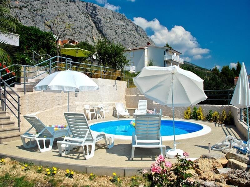 luxusni-nova-vila-s-vyhledem-na-more-makarska-chorvatsko