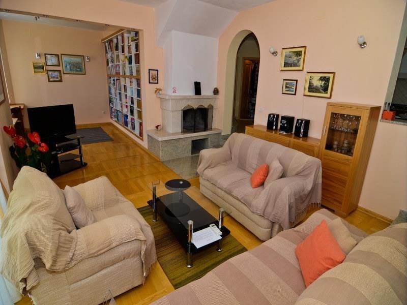 luxusni-nova-vila-s-vyhledem-na-more-makarska-chorvatsko