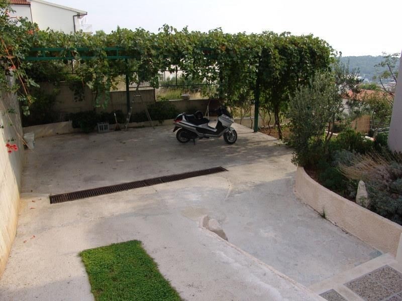 luxusni-nova-vila-s-vyhledem-na-more-makarska-chorvatsko